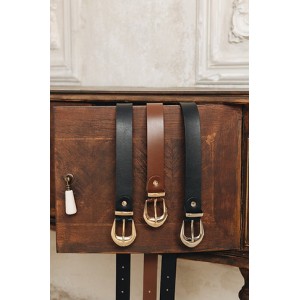 INDIVIDUAL "No words" leather belt