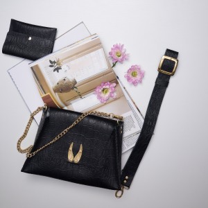 INDIVIDUAL ART LEATHER Wings shoulder bag, limited color edition*
