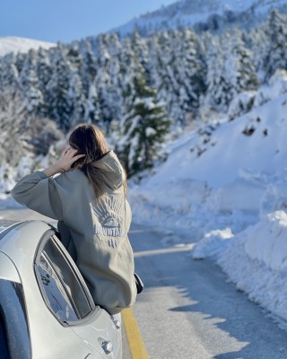 DENTELLE MOUNTAINS HOODIE OVERSIZED