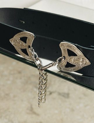 INDIVIDUAL KEEPSHAKE LEATHER BELT