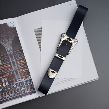INDIVIDUAL WANDERING STRAINGER LEATHER BELT